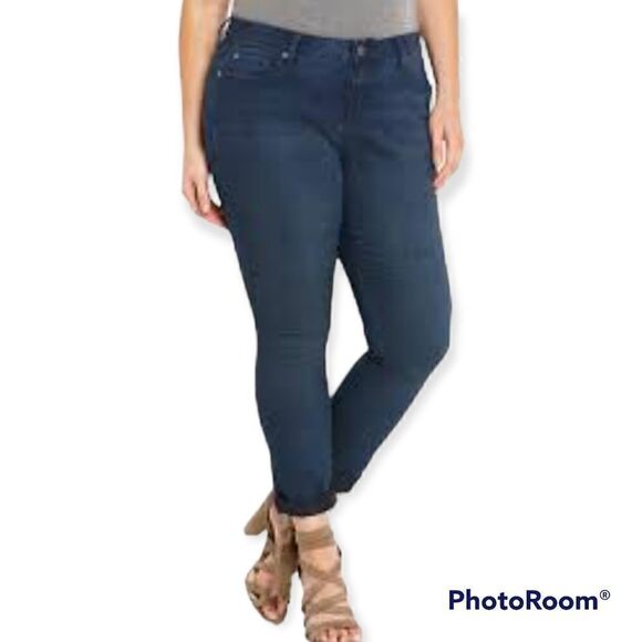30XT Extra Tall Torrid Curvy Skinny Jeans Blue Faded Wash High Waist Relaxed Hip - Picture 1 of 7